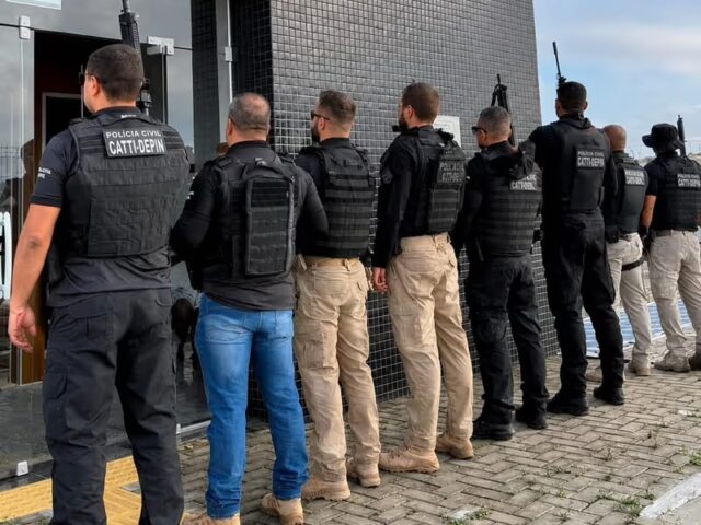 Operação Contenção cumpre oito mandados de prisão em Serrinha e Feira de Santana