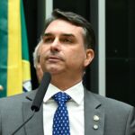 Flávio Bolsonaro critica Lula nos EUA e defende acordo de livre comércio nas Américas