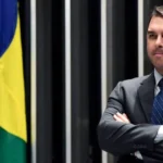 Flávio Bolsonaro defende eleição de senadores favoráveis ao impeachment de Moraes do STF