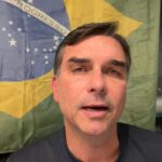Flávio afirma que Moraes está tentando “interferir nas eleições”