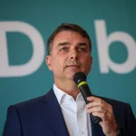 TSE suspende propaganda de Lula que apresenta críticas ao “currículo” de Flávio Bolsonaro
