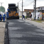 Prefeitura de Feira inicia obras de pavimentação asfáltica de seis ruas no Fraternidade