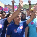 ACM Neto reúne apoiadores em caminhada em Cachoeira e diz que Bahia “já decidiu mudar”