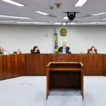 Dino e Moraes defendem rediscutir dispensa de diploma para jornalista