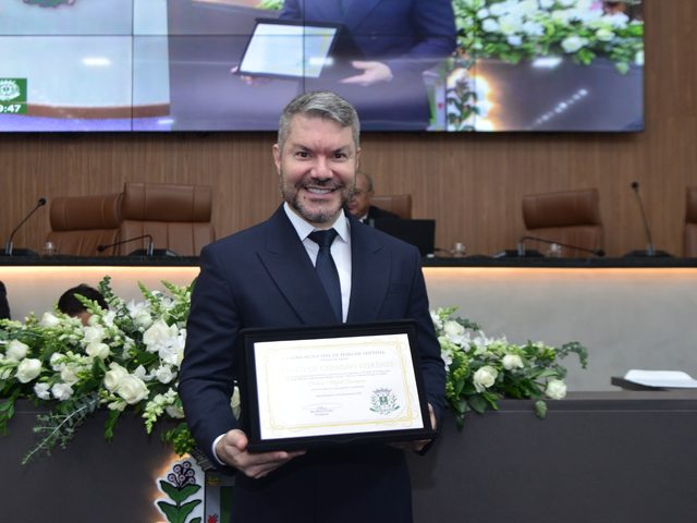 Atuante na medicina estética e integrativa, Octavio Guarçoni agora é cidadão feirense
