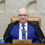 Fachin revoga decisões de Dino e Mendonça sobre Andrei