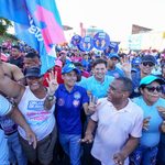 Com ruas lotadas, ACM Neto faz caminhada em Simões Filho: “faltam 21 dias para a Bahia votar pela mudança”
