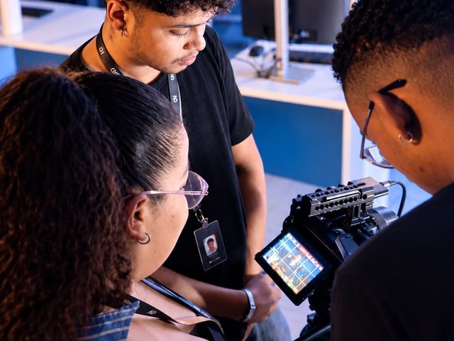 Antes do diploma: como a experiência prática ajuda estudantes a descobrir a profissão