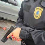 Homem é preso em flagrante após perseguir vítima até unidade policial em Santo Estêvão
