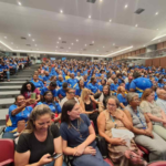Prefeitura de Feira de Santana sanciona Bolsa Permanência de R$ 200 para alunos da EJA