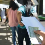 Eleições 2026: camiseta, adesivo, bandeira: o que pode usar para votar