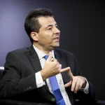 Petrobras, Caixa e Banco do Brasil não serão privatizados, afirma coordenador do plano de Flávio Bolsonaro