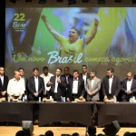 Flávio Bolsonaro reúne governadores aliados e busca ampliar apoio no segundo turno