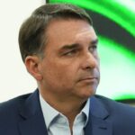 Flávio Bolsonaro desiste de debate da TV Globo
