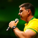 Fundos ligados à bolsa brasileira disparam com liderança de Flávio