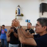 ACM Neto inicia domingo de eleição com missa e diz esperar ‘grande vitória’