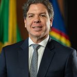 Ministro das Comunicações destaca força do rádio regional em entrevista à Rádio Sociedade News FM