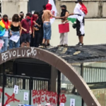 Apoiadores de Lula depredam estações de metrô na Paulista