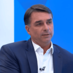 Bolsa Família terá regra de transição de dois anos, diz campanha de Flávio
