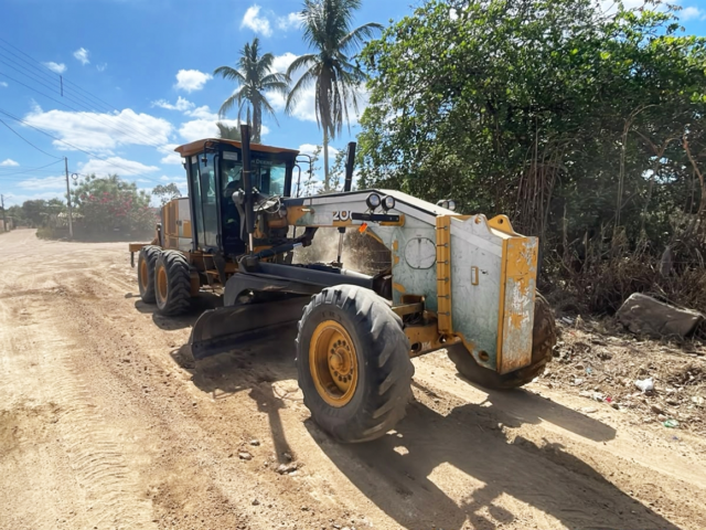 Prefeitura intensifica patrolamento de estradas para melhorar acesso aos distritos de Feira de Santana